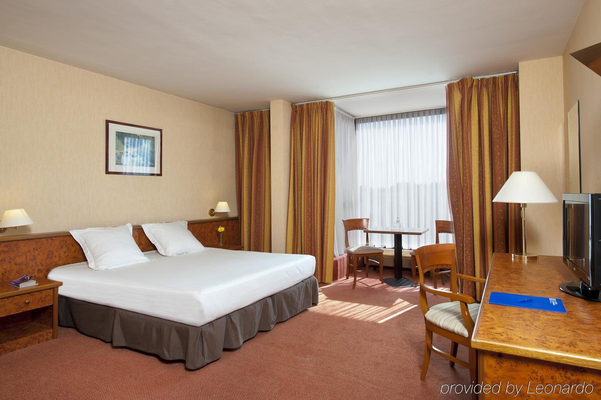 Hotel Bruselas Exterior foto
