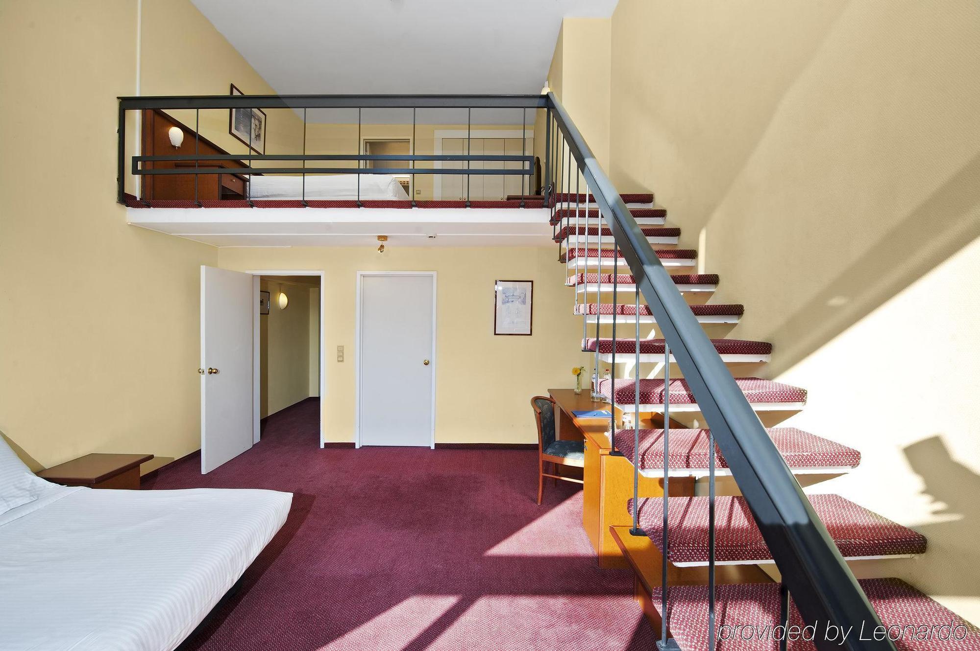 Hotel Bruselas Exterior foto